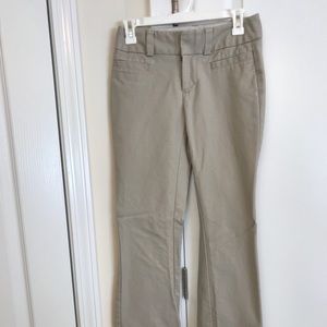 EUC Gap Size 0 Curvy Khaki Pants